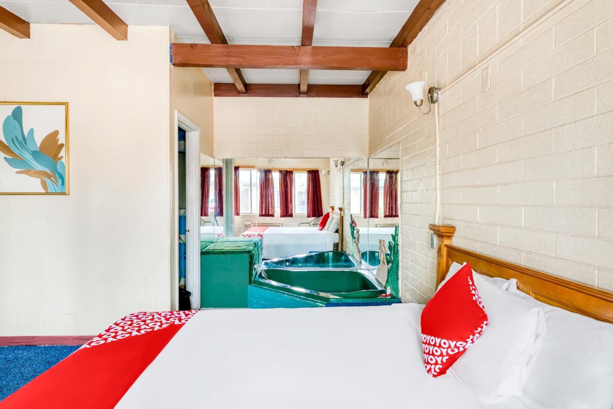 Oyo Oasis Motel Las Vegas I-15 Экстерьер фото
