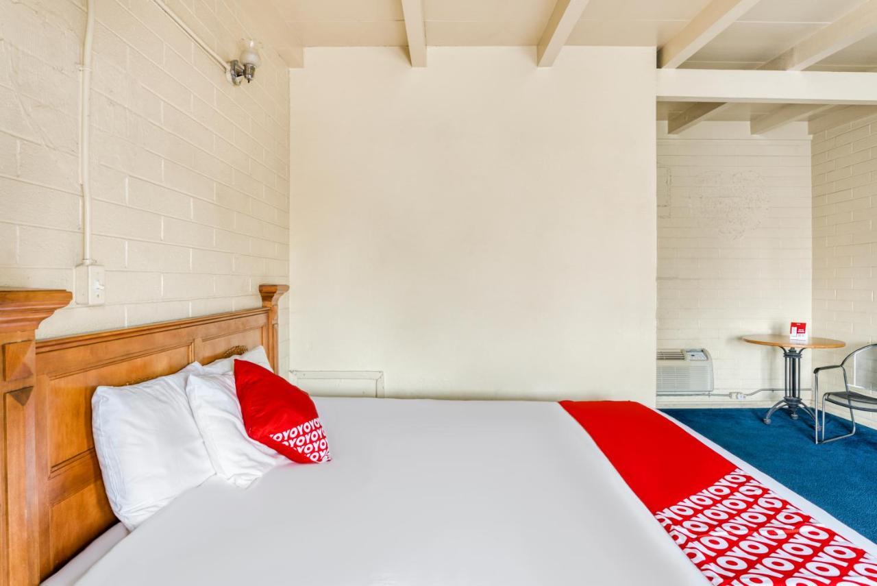 Oyo Oasis Motel Las Vegas I-15 Экстерьер фото