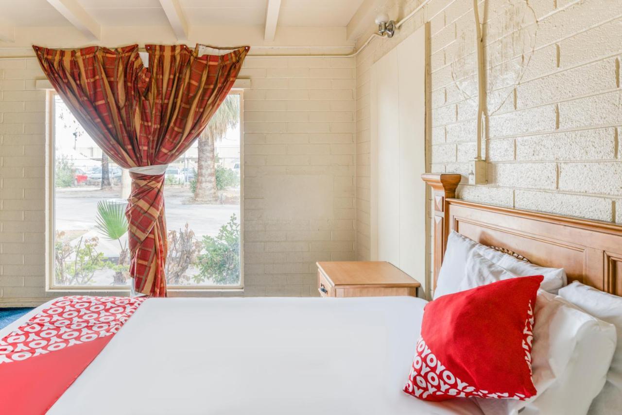 Oyo Oasis Motel Las Vegas I-15 Экстерьер фото